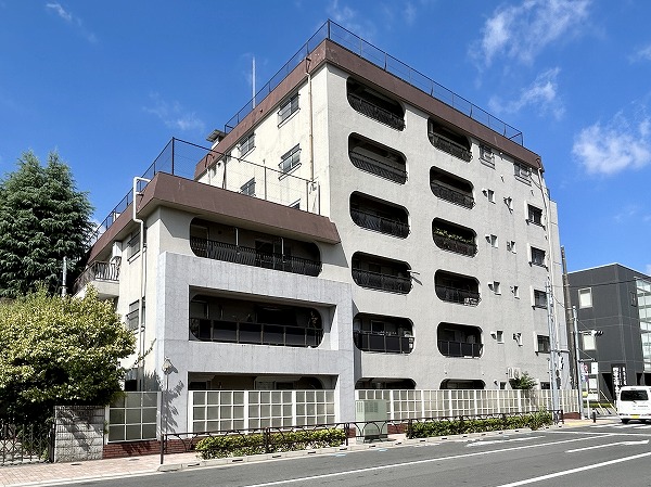 成城泉マンション　外観共用部