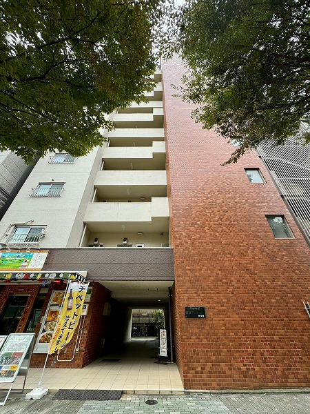 四谷坂町永谷マンション　共用部　駐輪場　エレベーター　階段