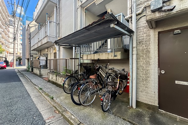 サカエ代田橋マンション　駐輪場